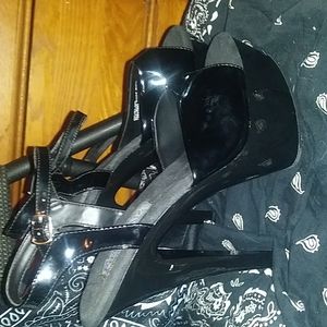 Fantasma Black 2inch Platform Heels Size 9